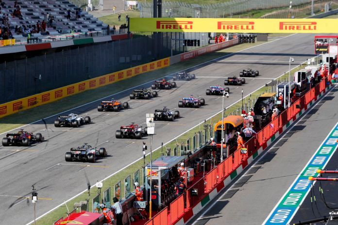 F1'de Sprint Yarışları Mı Geliyor? kapak fotoğrafı