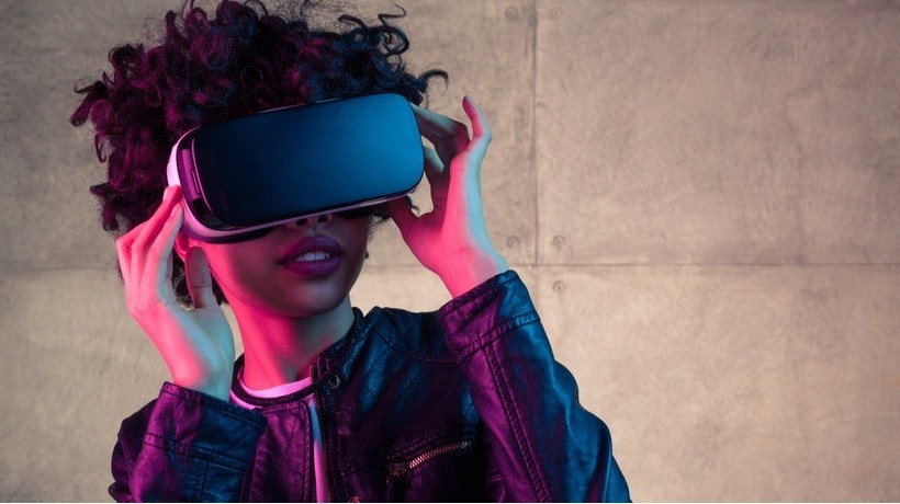 Gerçekliğinizden Çıkın: AR ve VR Nedir? kapak fotoğrafı